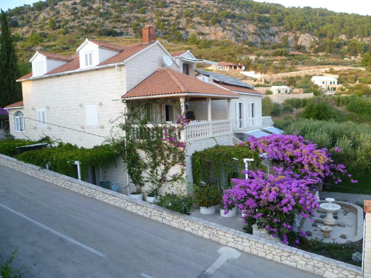 Apartments Mija Bol Exterior photo